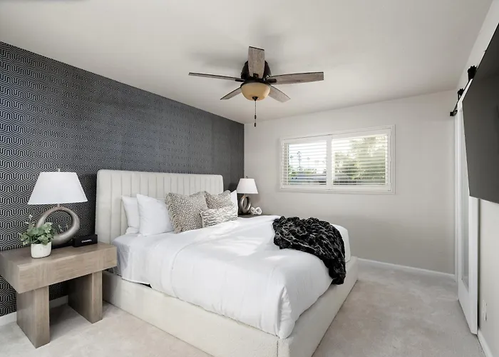 Stylish Retreat With Private Pool Prime Location Scottsdale