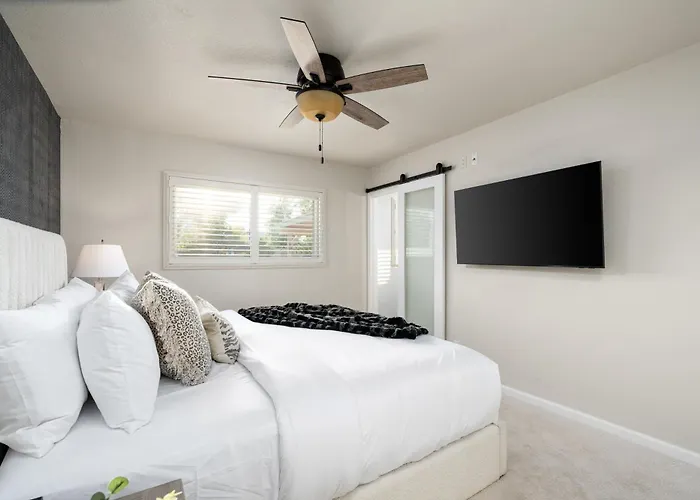 Stylish Retreat With Private Pool Prime Location * Scottsdale