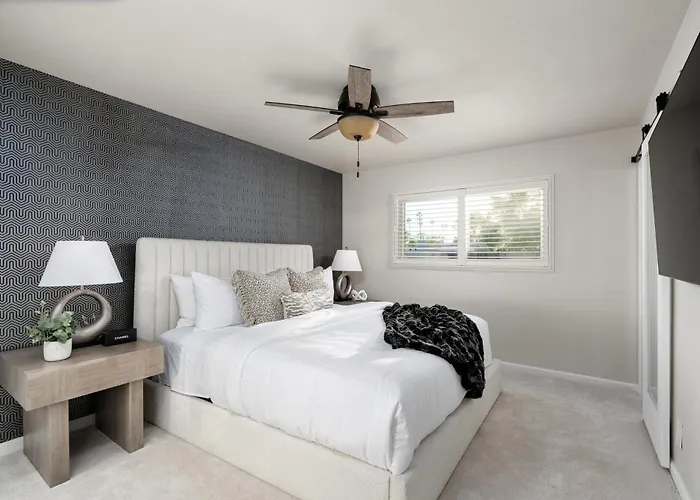 Stylish Retreat With Private Pool Prime Location * Scottsdale
