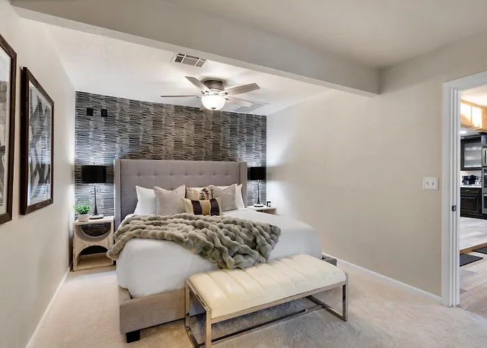 Stylish Retreat With Private Pool Prime Location Scottsdale
