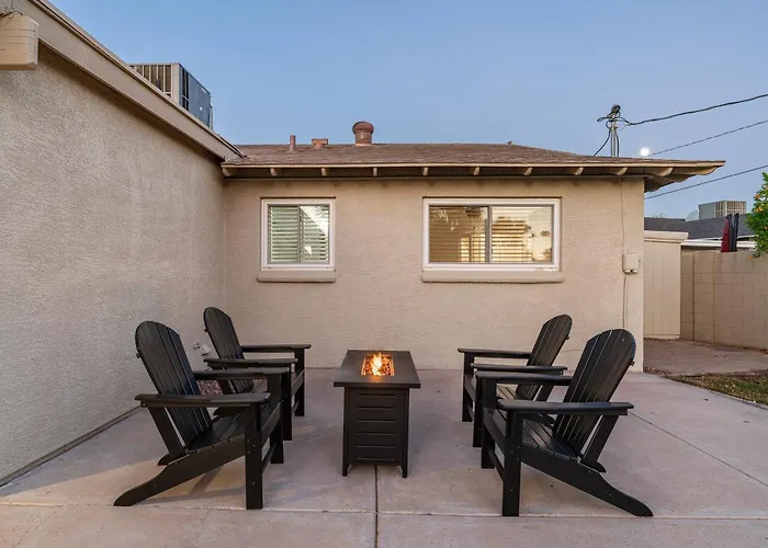 Stylish Retreat With Private Pool Prime Location Holiday home Scottsdale